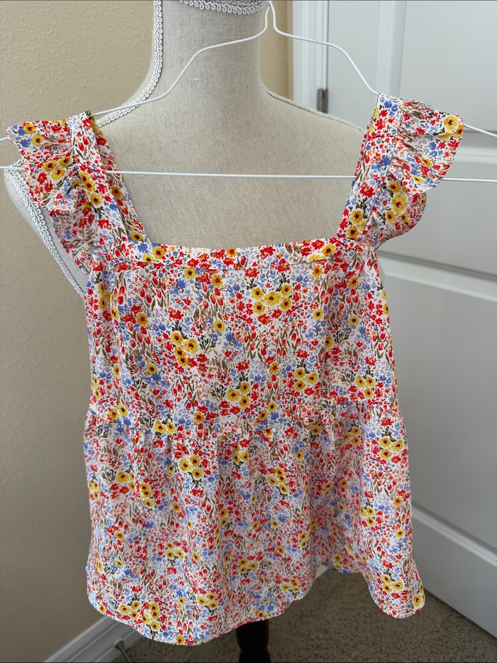 Loft Floral Ruffle Strap Tank Top - XXSP & Hair Bow